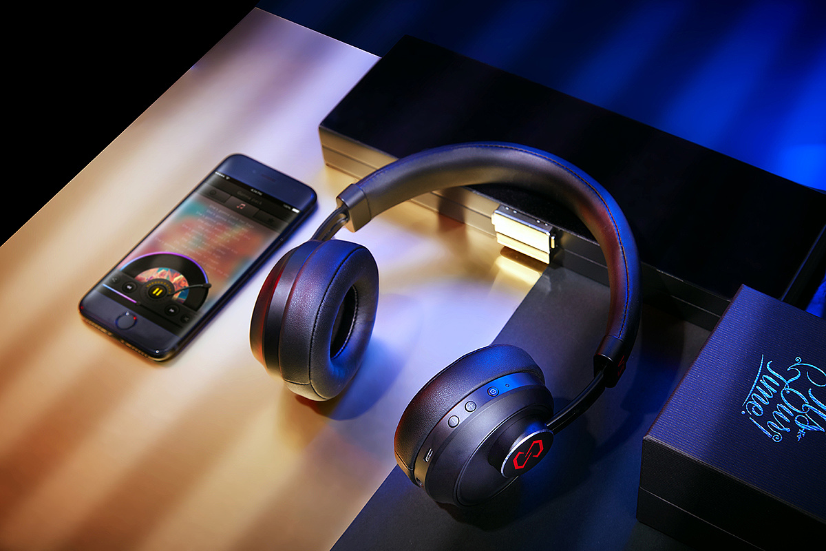 藍(lán)牙耳機場景化拍攝的創(chuàng)意與花絮 數(shù)碼產(chǎn)品攝影的藝術(shù)