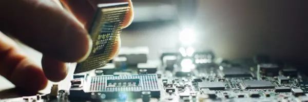 超越編程 計算機集成與信息系統(tǒng)，一個隱藏在STEM中的戰(zhàn)略樞紐